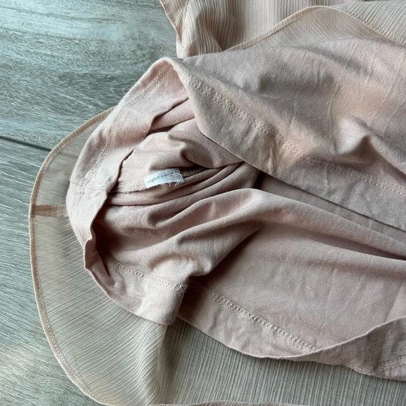 Vince Camuto RUFFLE  SLEEVE LUREX STRIPE TOP - Picture 12 of 12